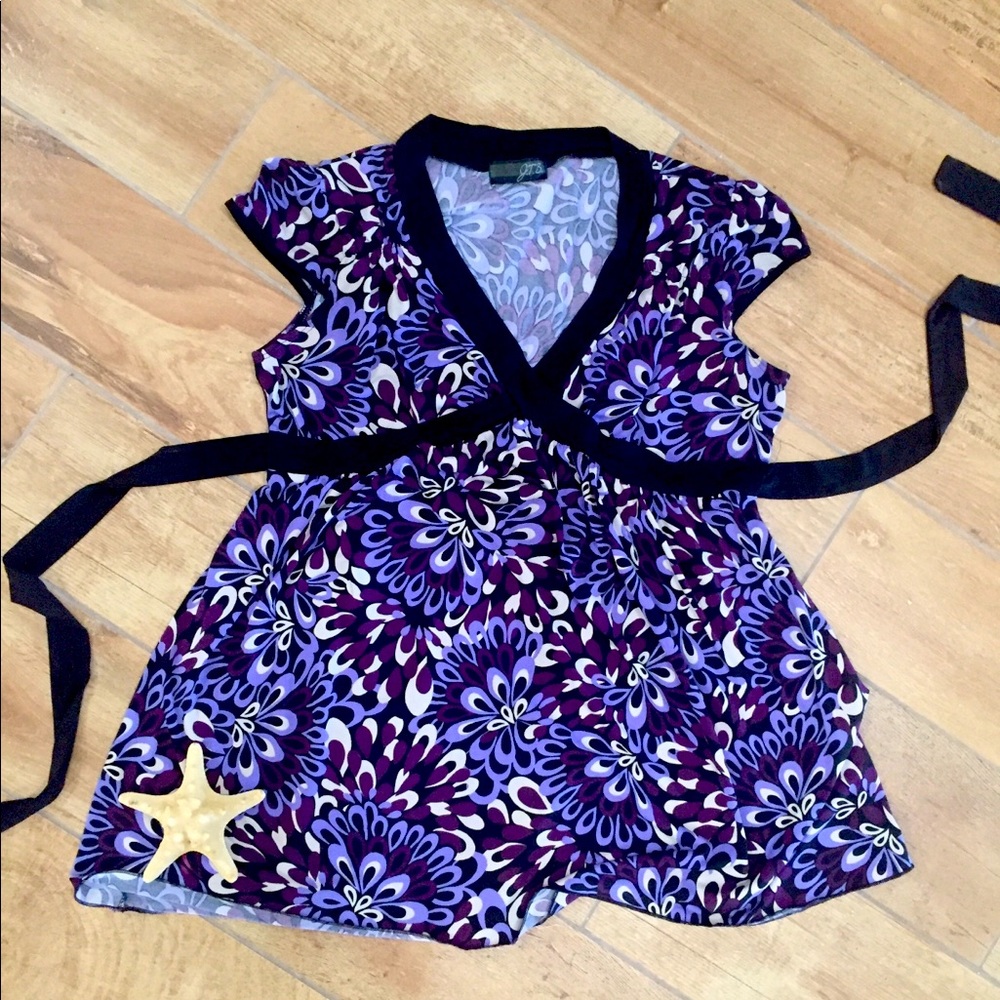 Beautiful purple blouse with black ties L